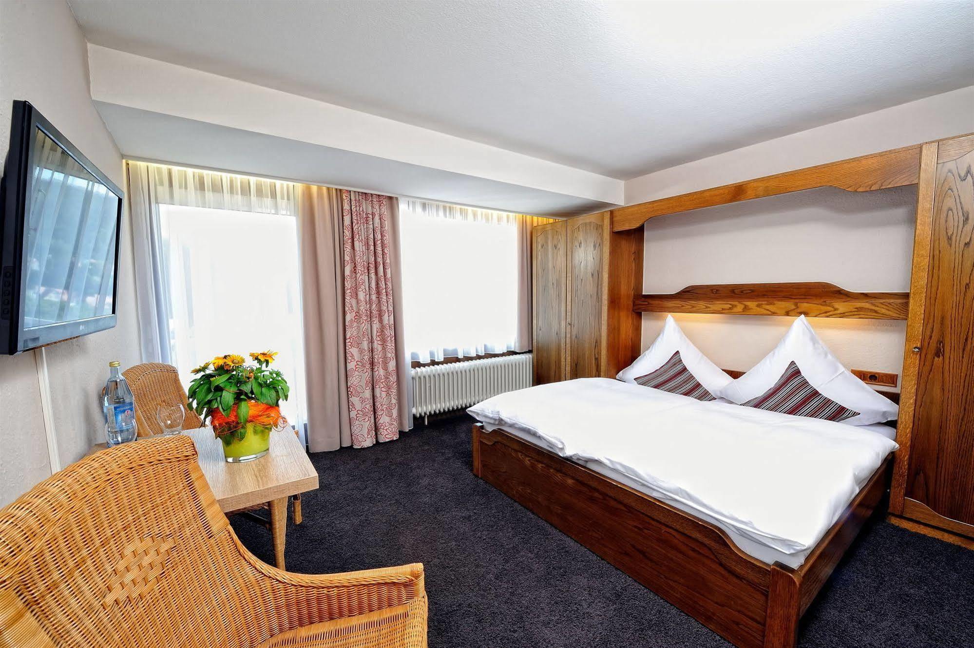 Hotel Am Bad-Wald Bad Liebenzell Bagian luar foto