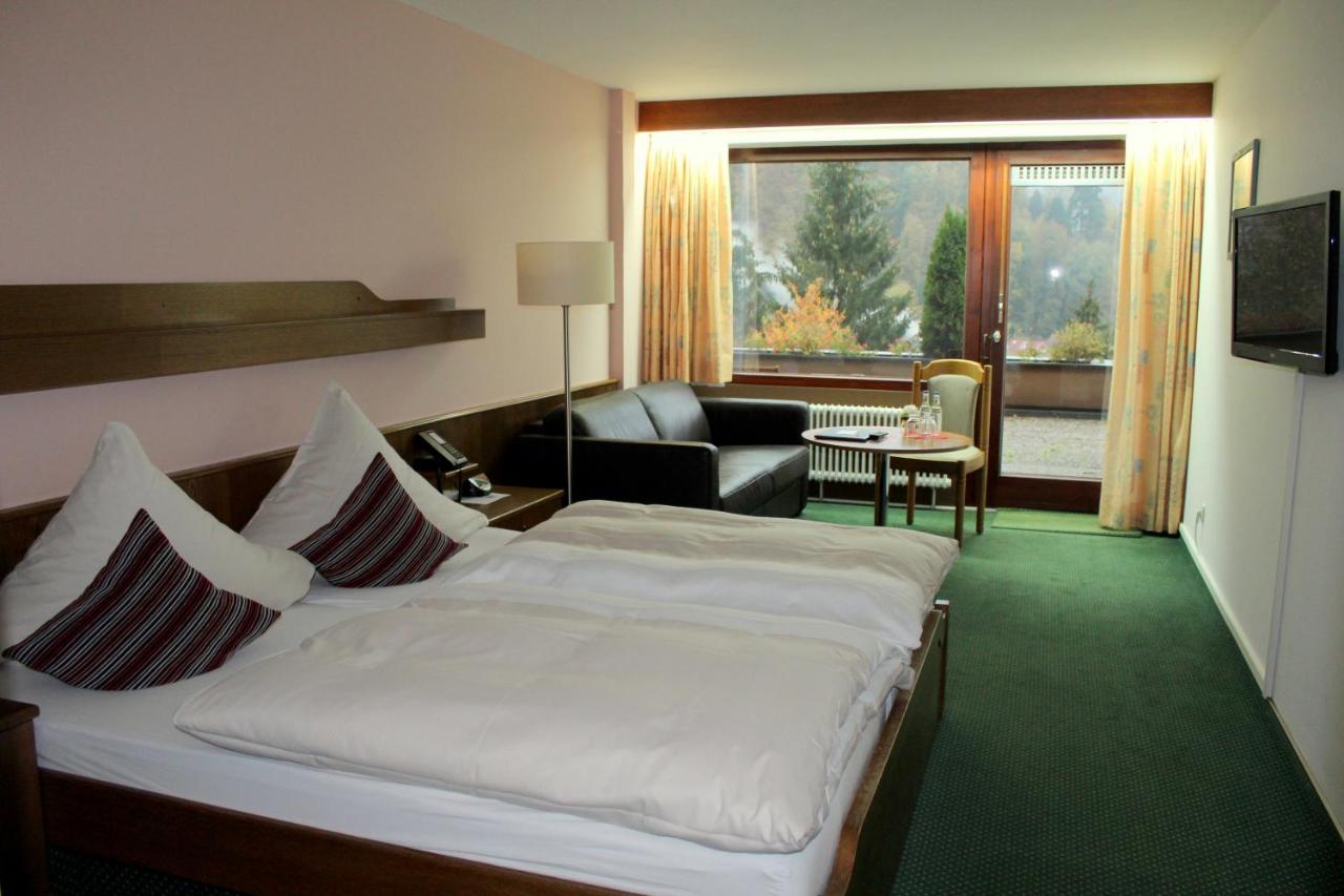Hotel Am Bad-Wald Bad Liebenzell Bagian luar foto